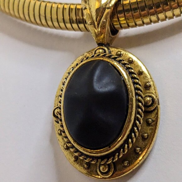Rare Vintage Doncaster 10Kt GP Collar Necklace with Black Cabochon Pendant - Picture 10 of 10